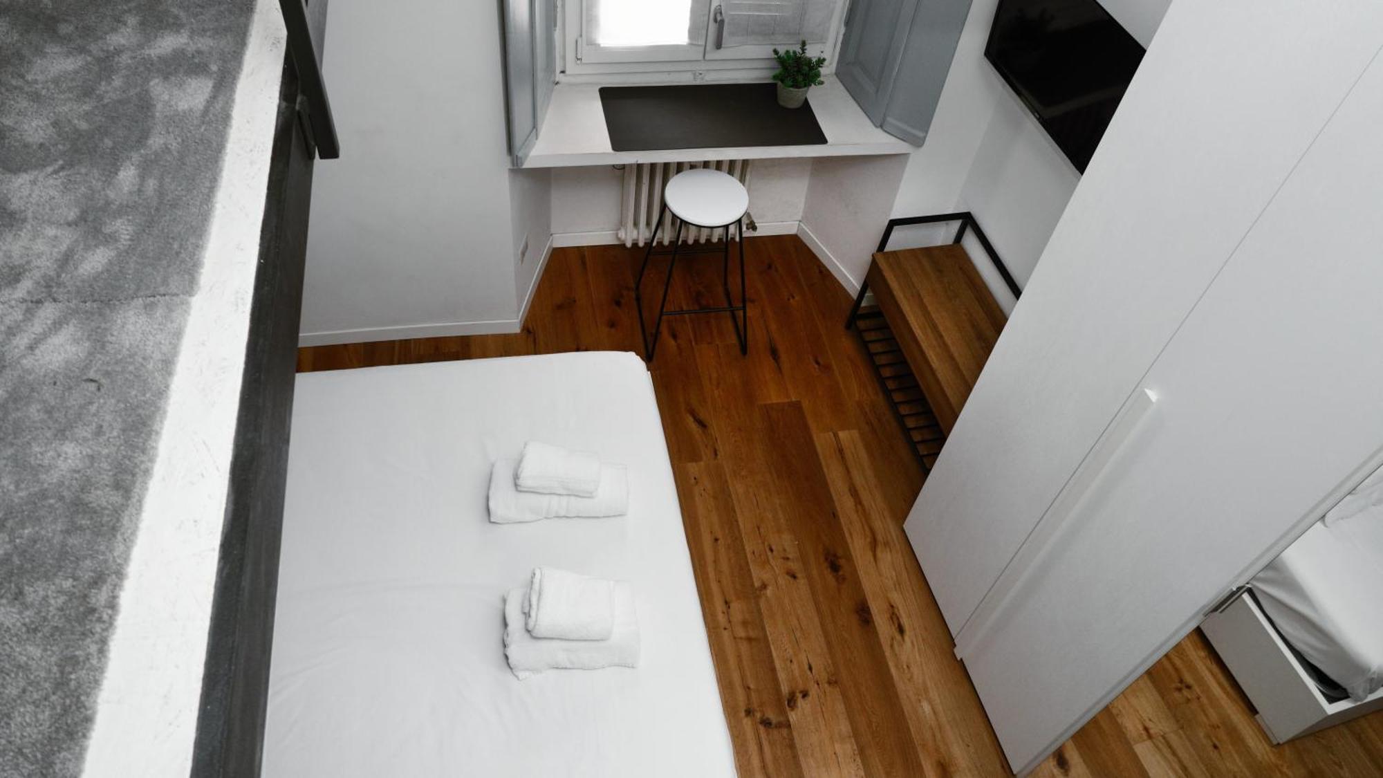 Ideal Rent - Farini 74 *